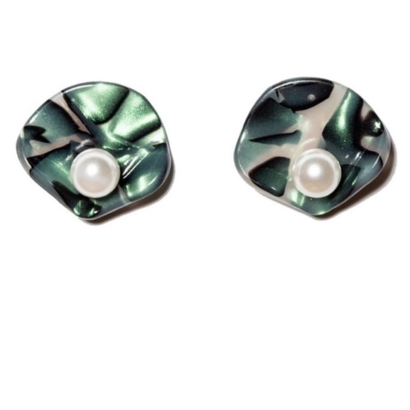 $75 Lele Sadoughi ABALONE CLAMSHELL BUTTON EARRINGS green